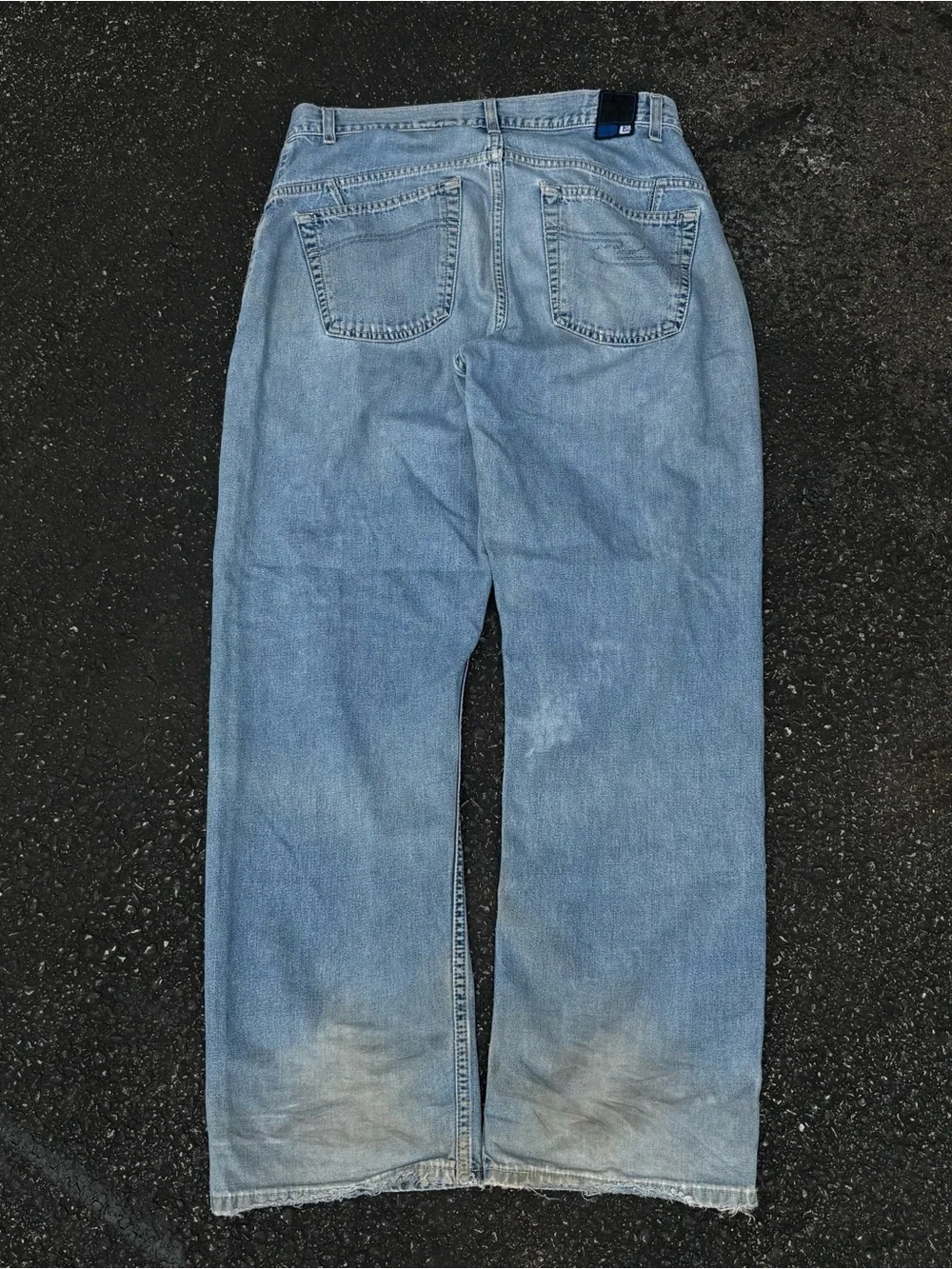 Vintage Levi’s L2 Skater Light Wash Loose Fit Baggy Denim Jeans Size 33x30.5 USA